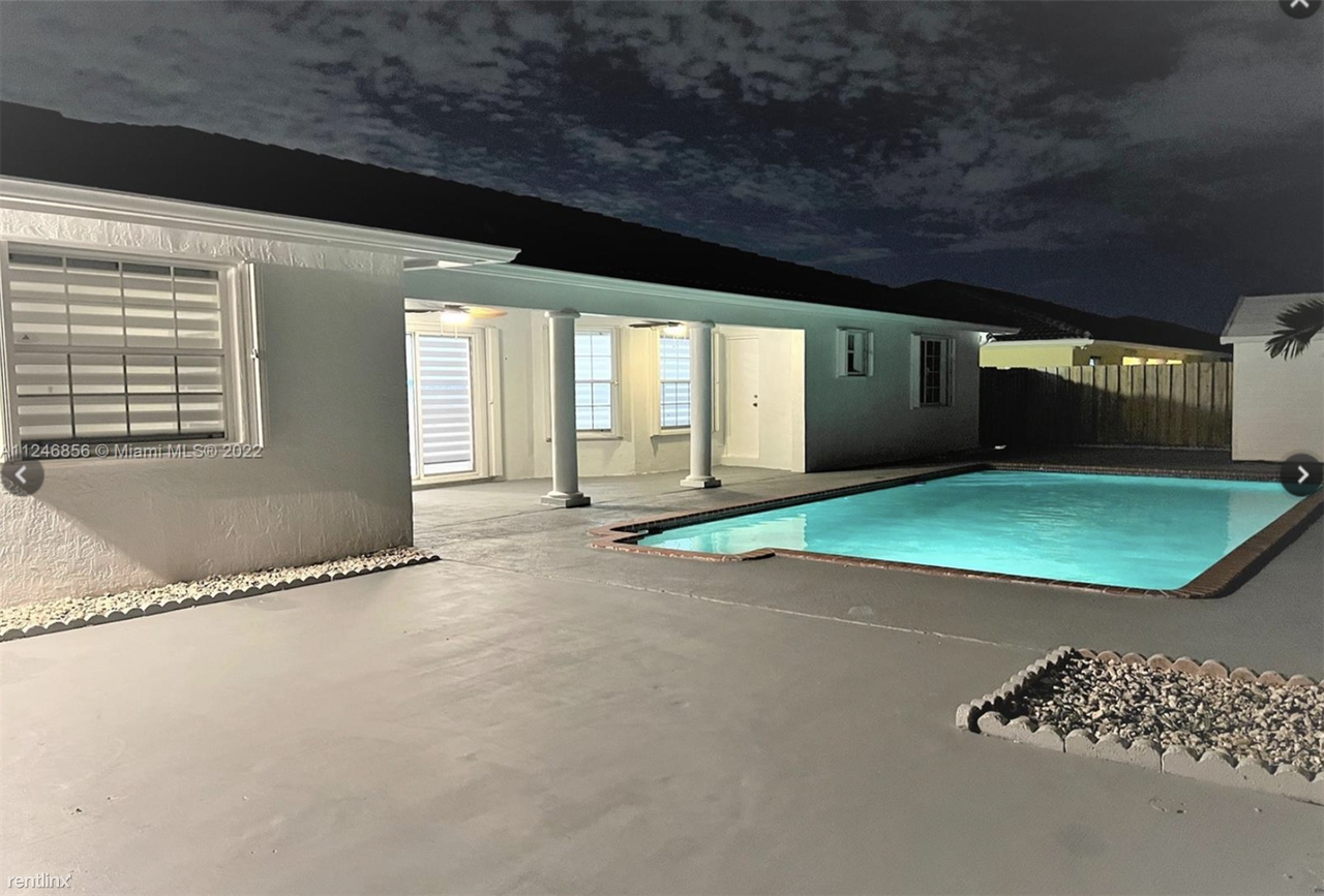 15398 Sw 168th Ter - Photo 3 of 16