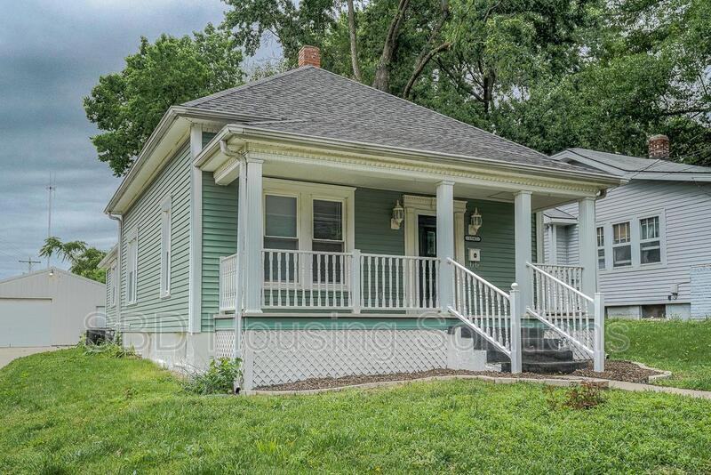 1542 S Willow Ave - Photo 2 of 26