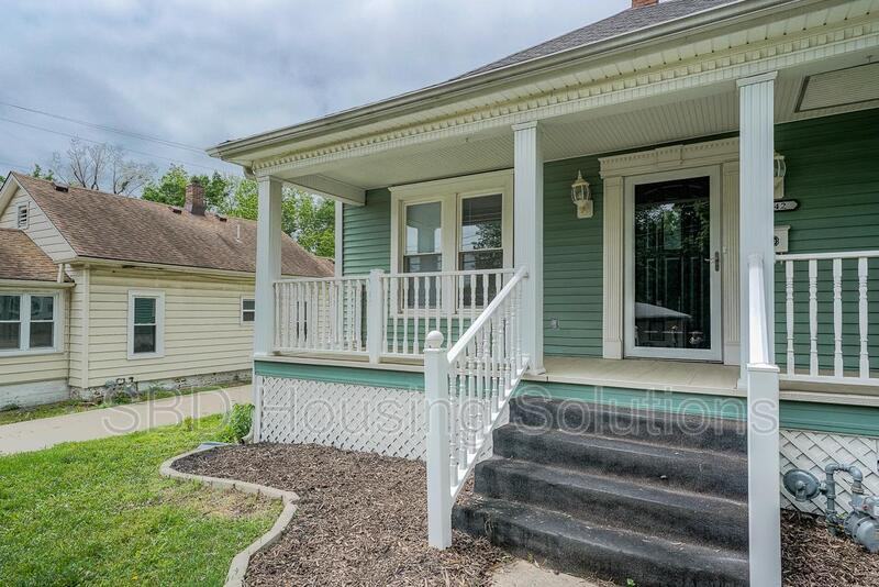 1542 S Willow Ave - Photo 3 of 26