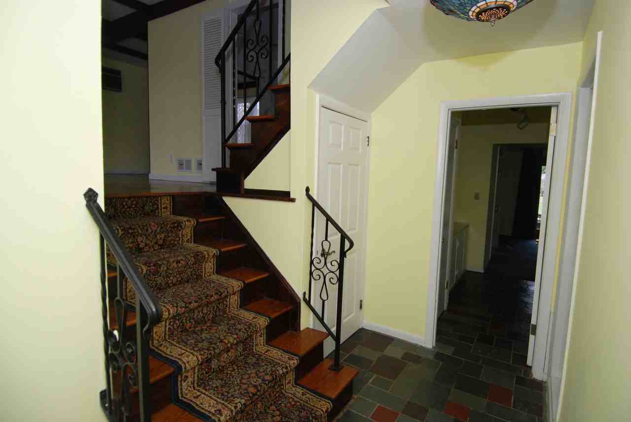 100 Weaver St - Photo 2 of 19