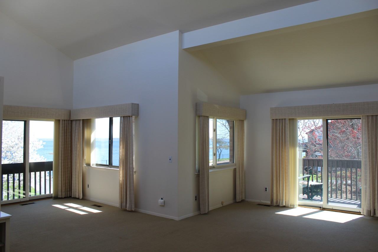 22 Waters Edge - Photo 2 of 12