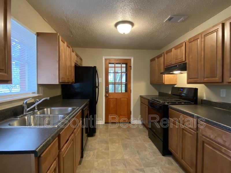 3507 Katherine St - Photo 3 of 7