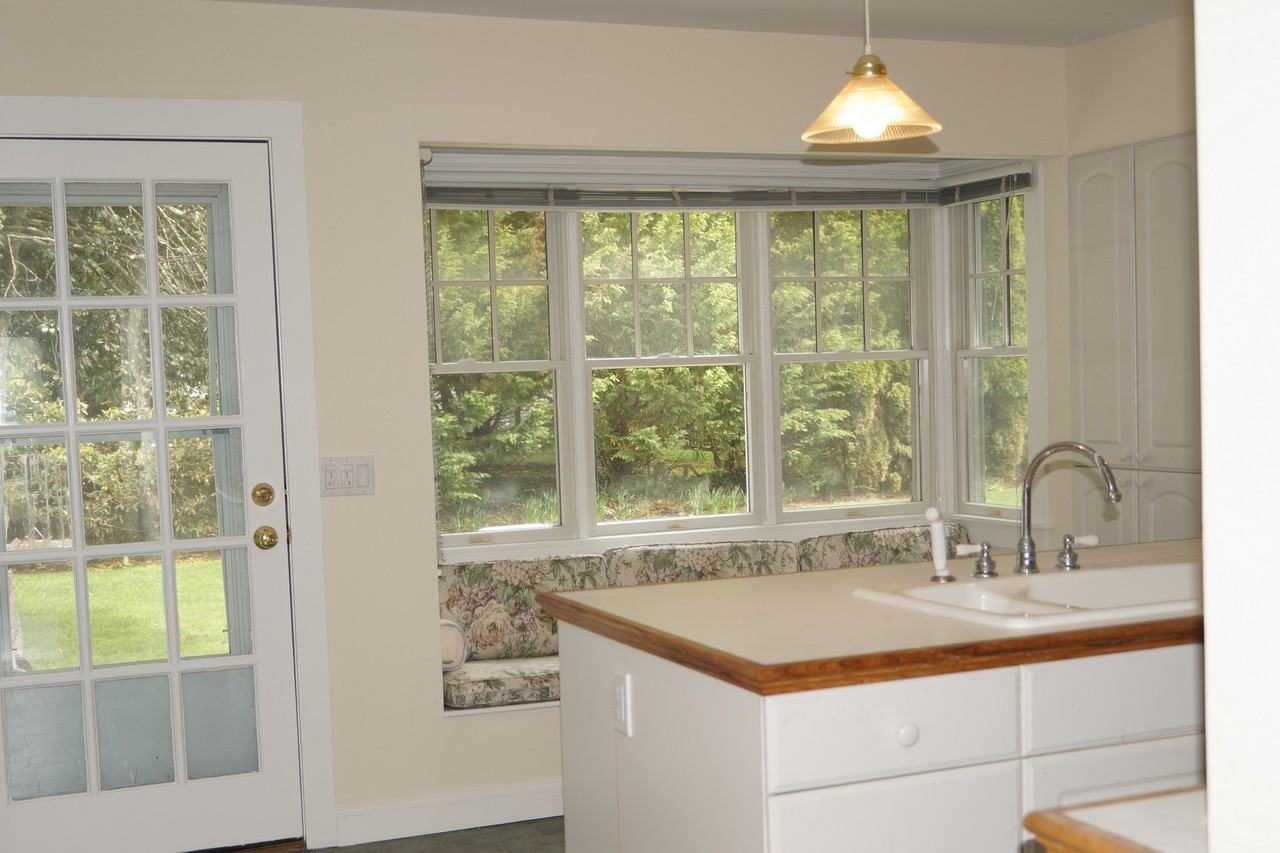 6 Halsey Rd - Photo 3 of 10