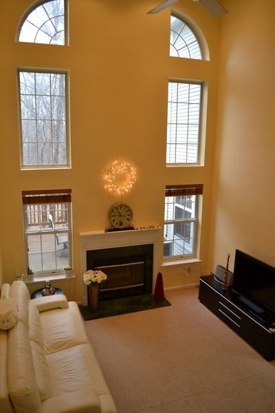 19 Stagecoach Dr - Photo 2 of 12