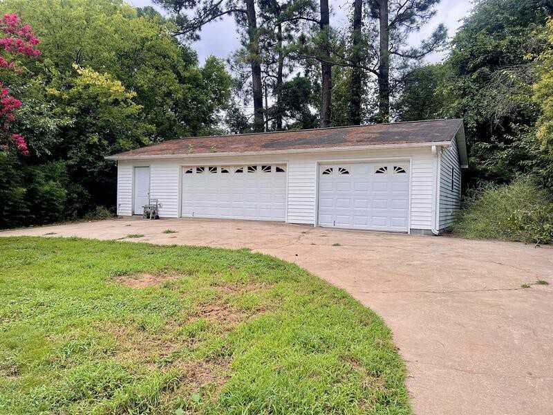 716 Magness Dr - Photo 2 of 25