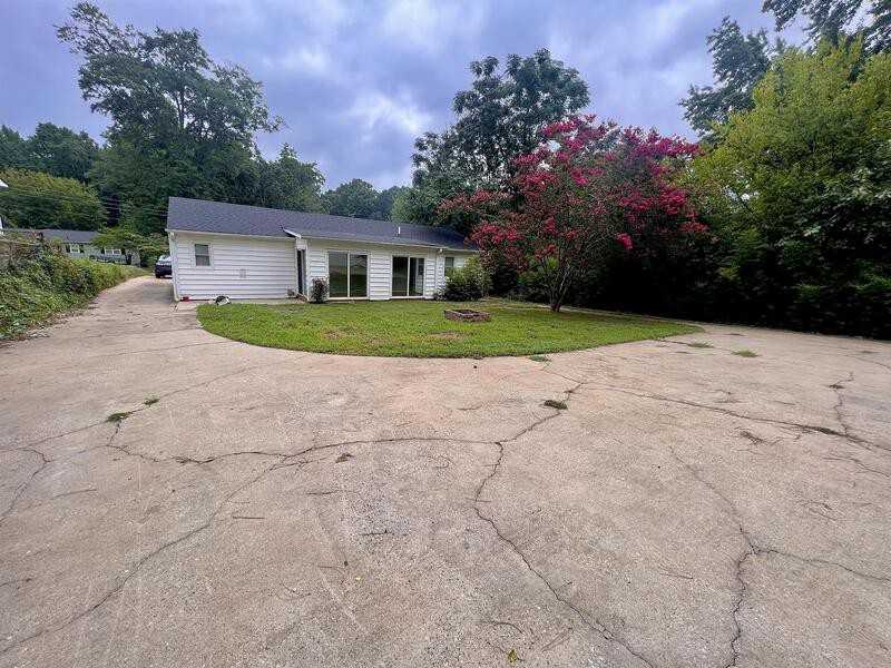 716 Magness Dr - Photo 3 of 25