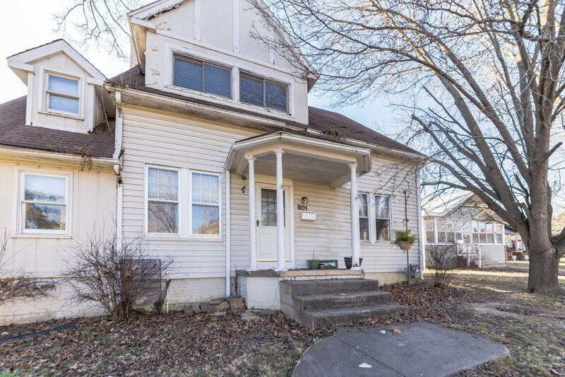 801 N 12th St - Photo 2 of 19