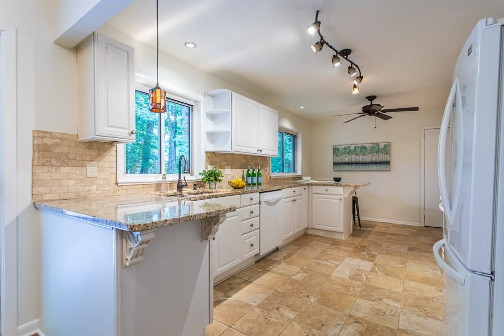 1541 Sagamore Dr Ne #0 - Photo 5 of 10