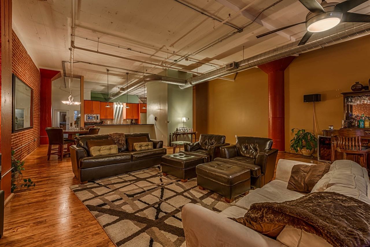 1010 St Charles St - Photo 2 of 18