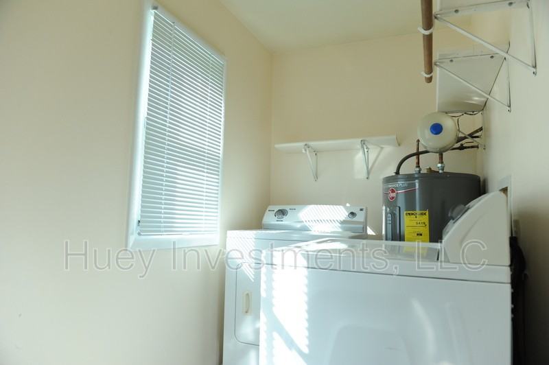 324 Theodore Dr - Photo 3 of 26