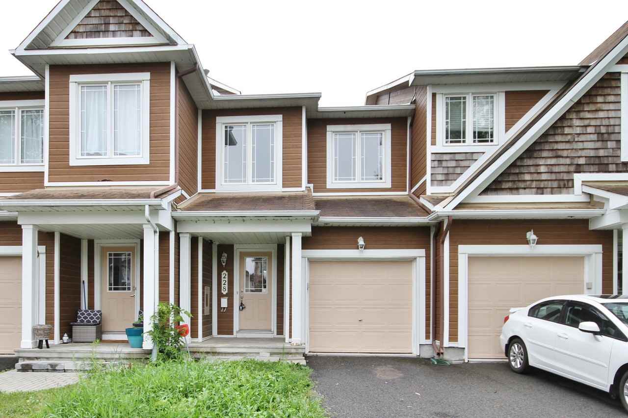 228 Meadowbreeze Drive Apartments 228 Meadowbreeze Dr, Ottawa, ON K2M