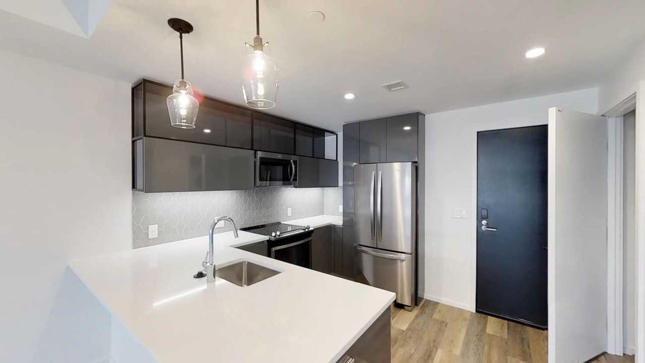 348 Harrison Ave #711