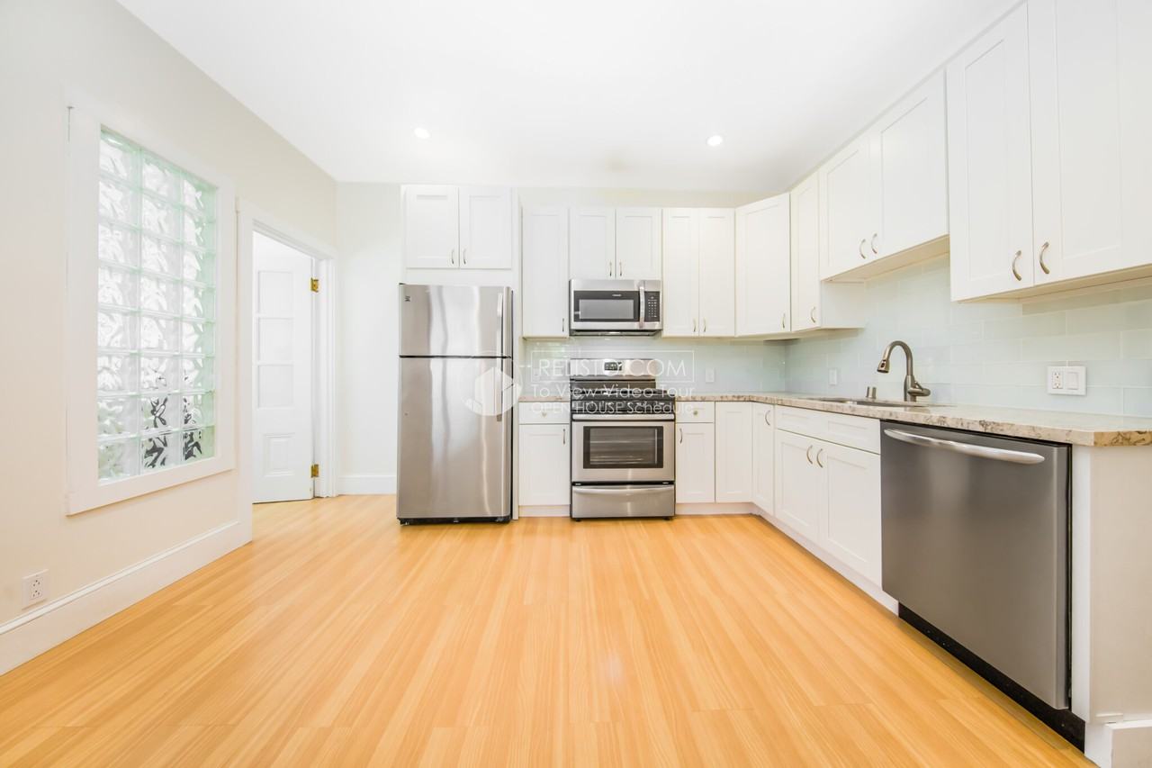 4 Danvers St - Photo 2 of 11