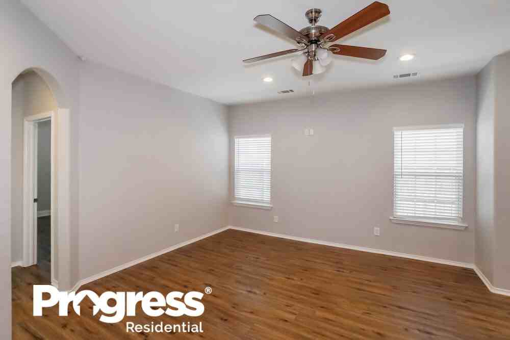 3641 Hardy St - Photo 3 of 16