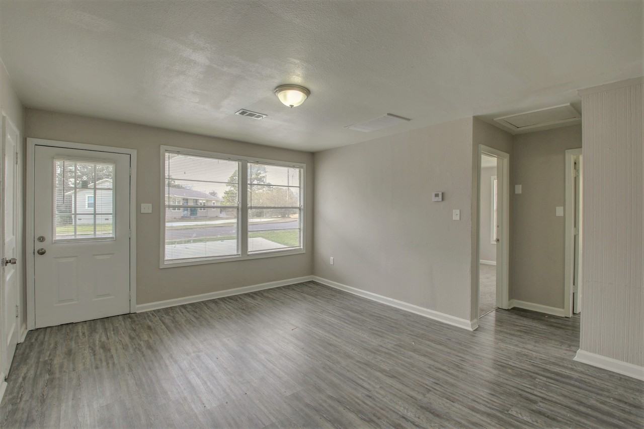 21 Hiland Pl - Photo 3 of 8