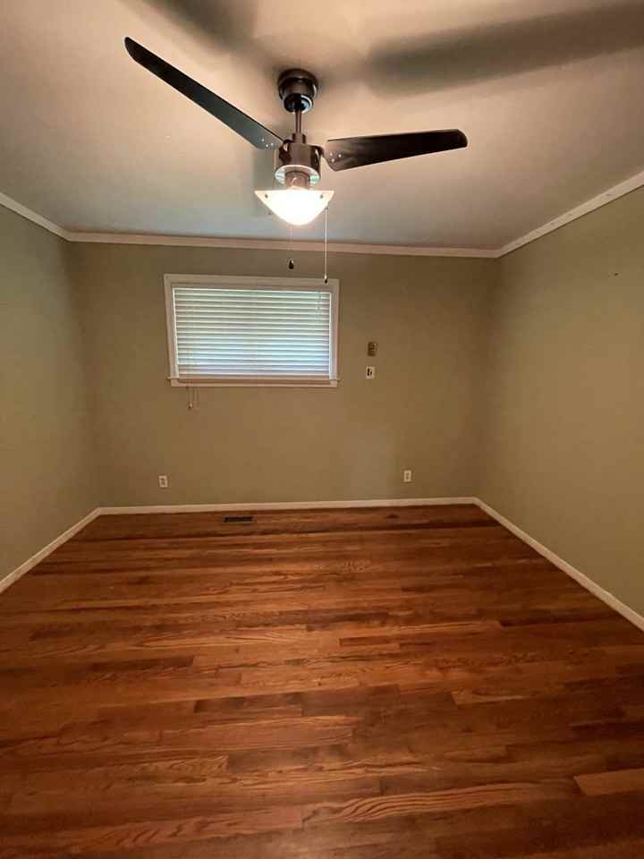 1117 Womack Ave - Photo 3 of 13