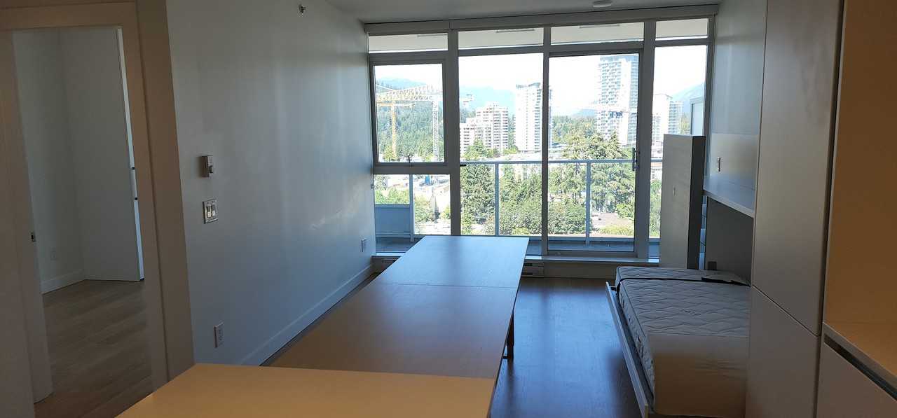 525 Foster Ave - Photo 3 of 8