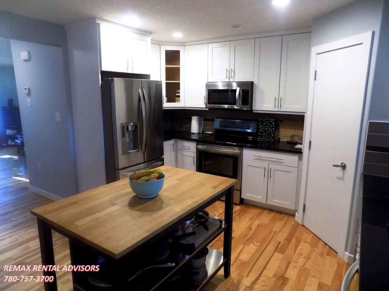 11727 125 St Nw - Photo 2 of 17