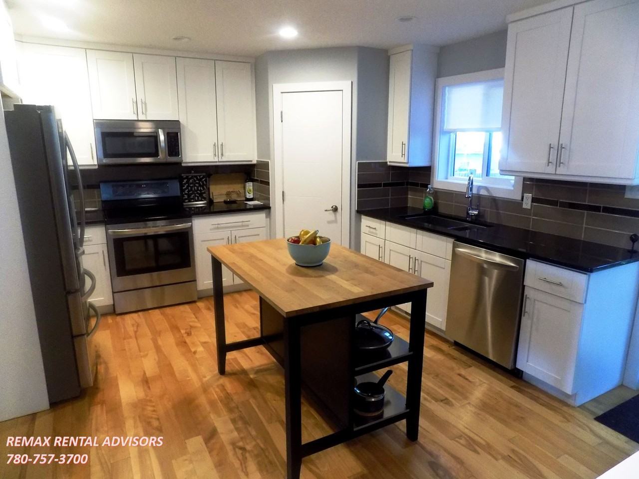11727 125 St Nw - Photo 3 of 17