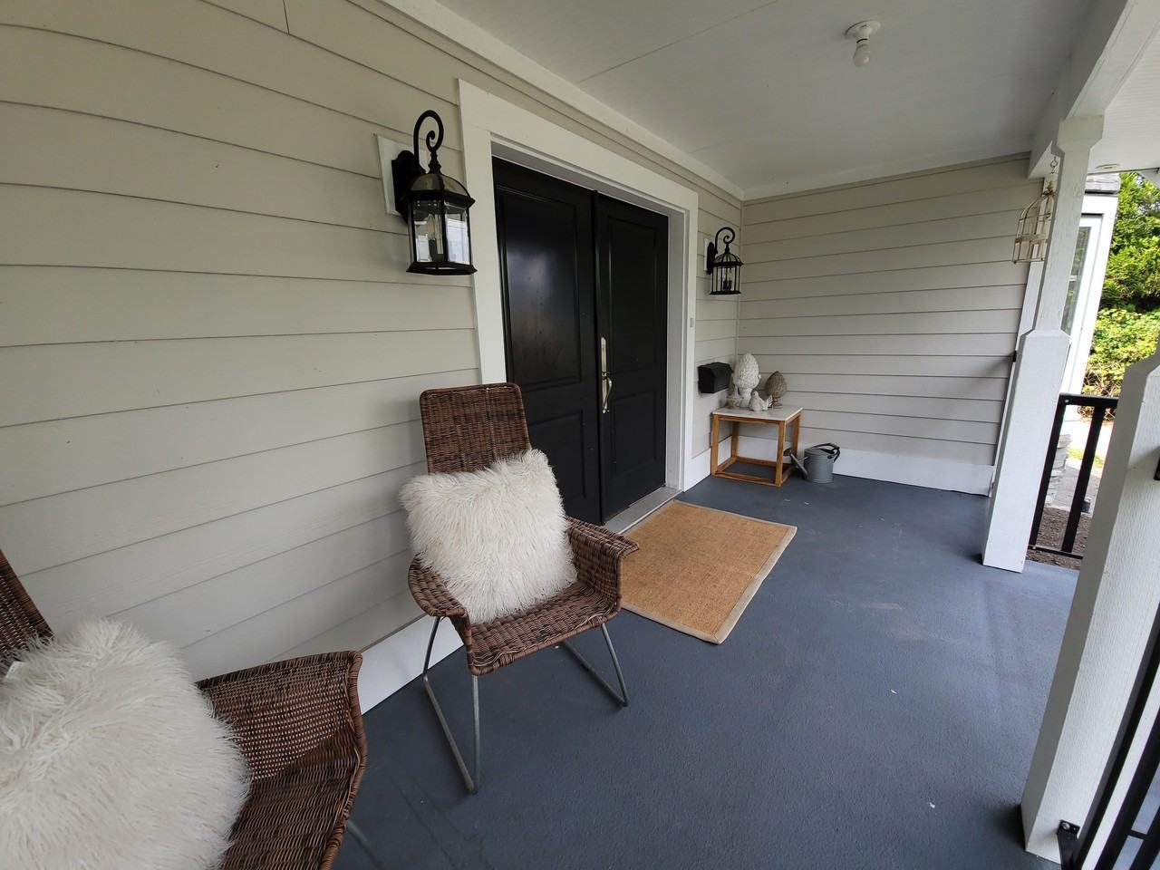 1560 Pitt River Rd - Photo 3 of 26