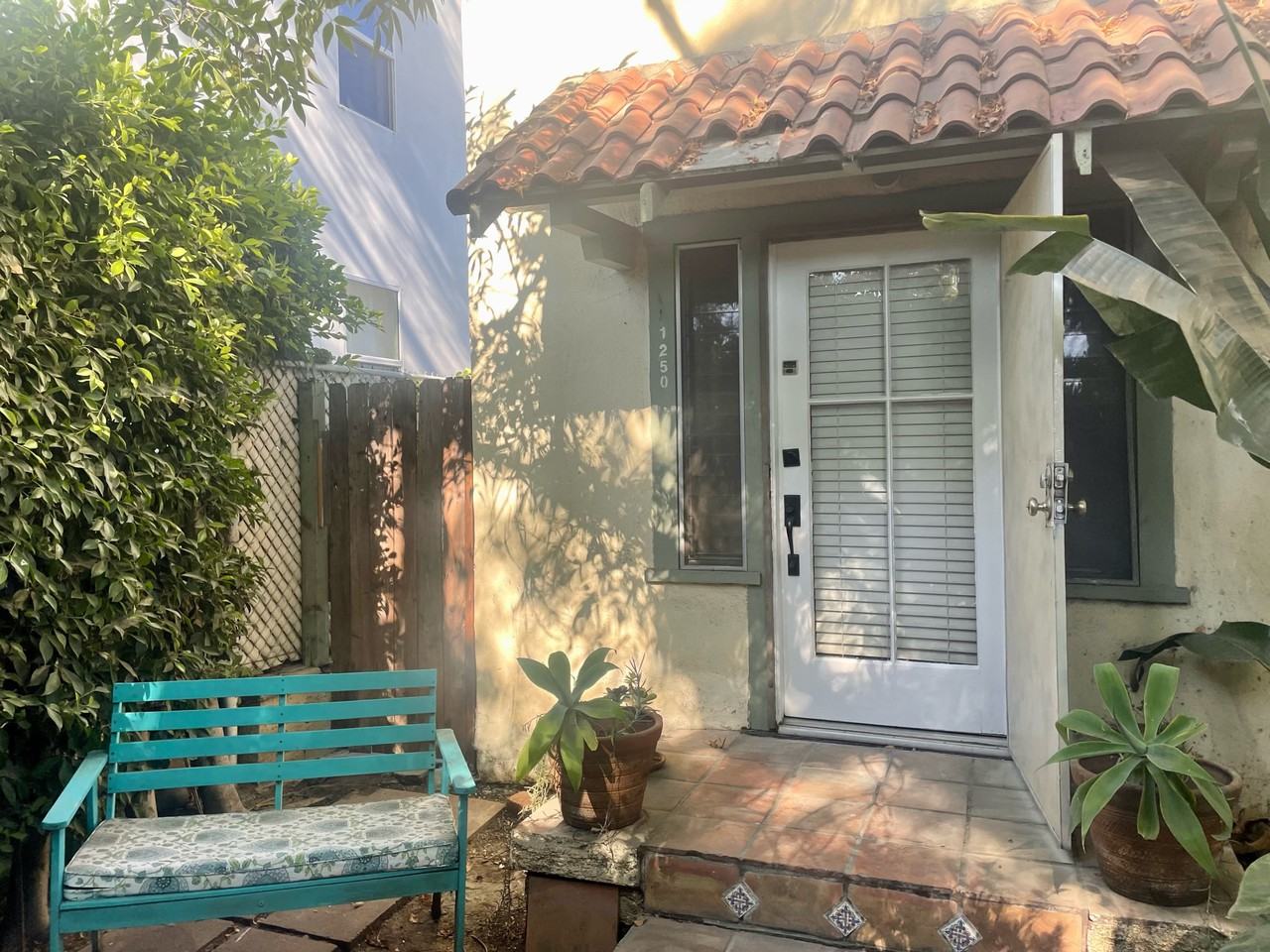 1250 North Citrus Avenue - Photo 3 of 19