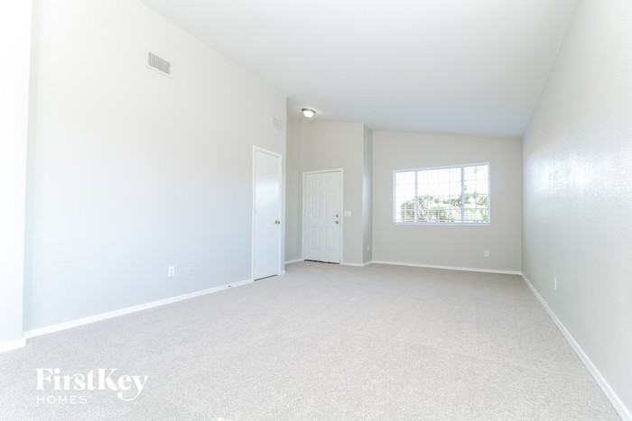 7324 W Eugie Ave - Photo 3 of 16