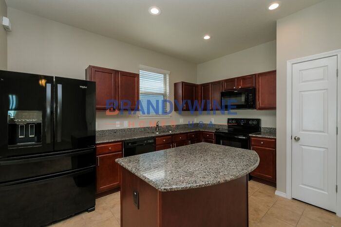15405 Stone House Dr - Photo 3 of 17