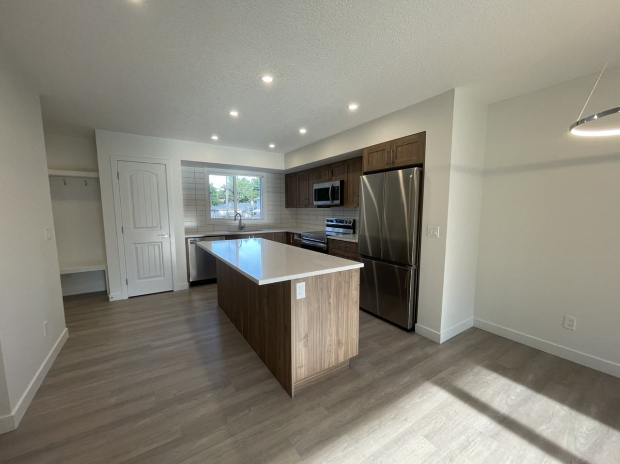 12015 88 St NW - Photo 3 of 15