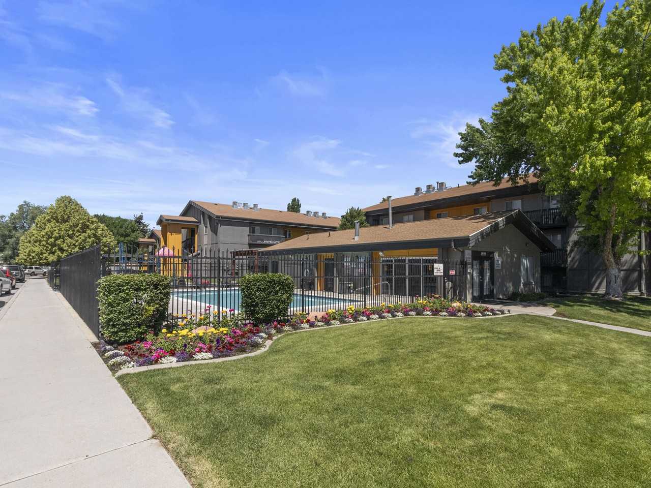 Revolve - Photo 3 of 50