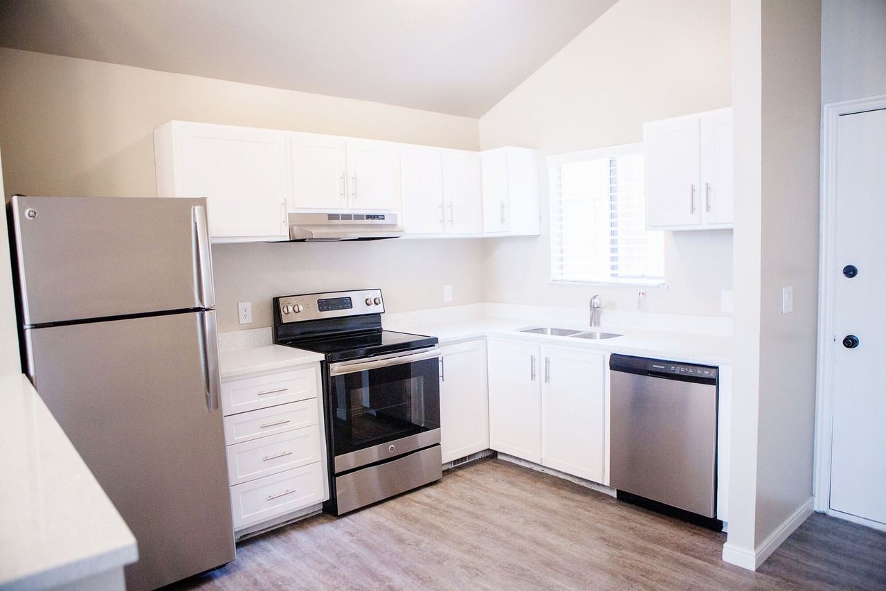 The Franklyn Apartments - Photo 7 of 18