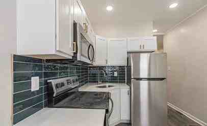 1611 Fillmore Street - Photo 3 of 10