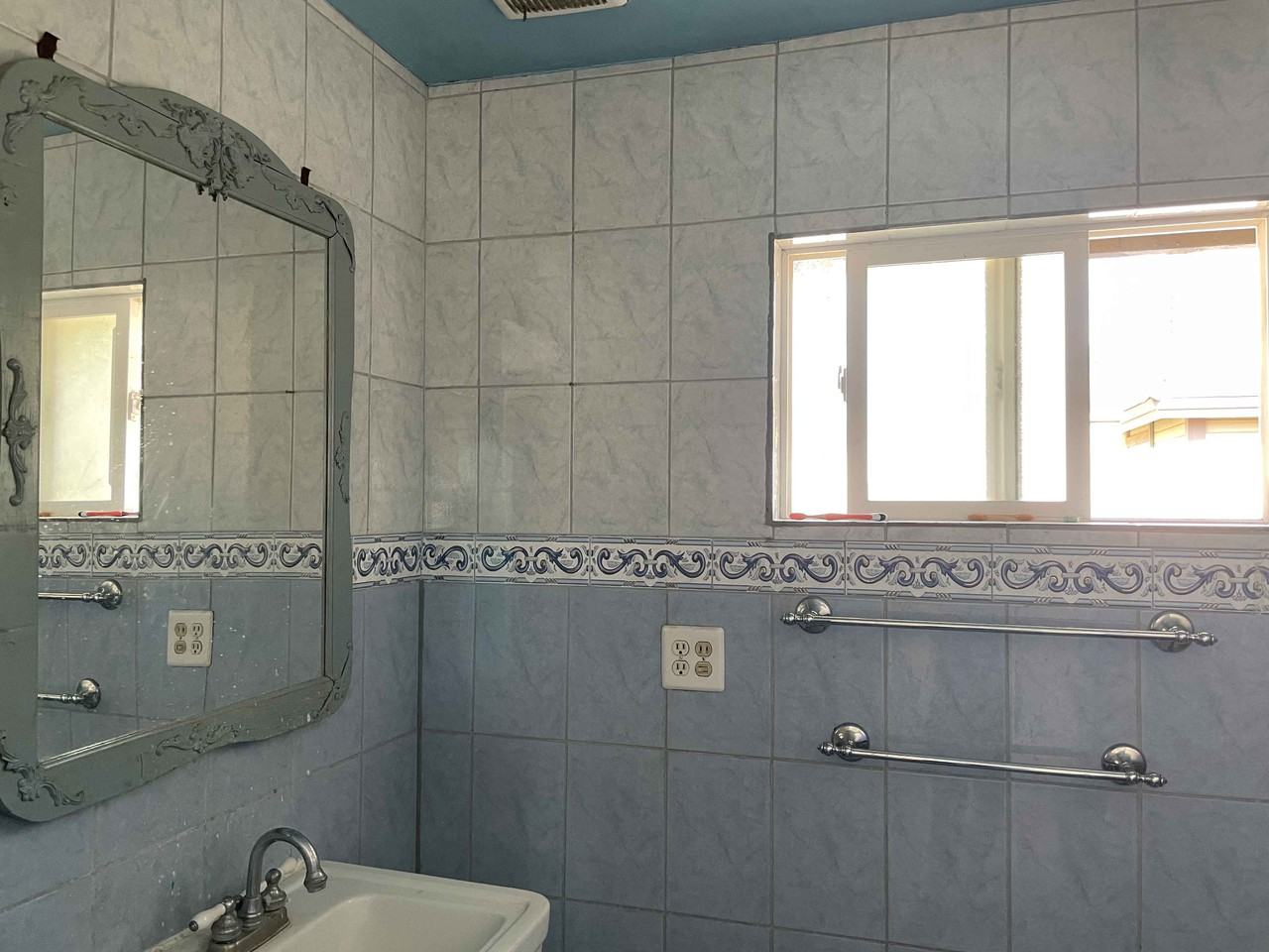 1844 Aileron Avenue - Photo 2 of 4