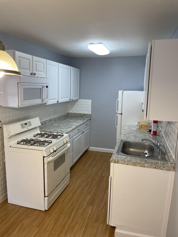 9 Hemlock Drive #59 - Photo 4 of 7