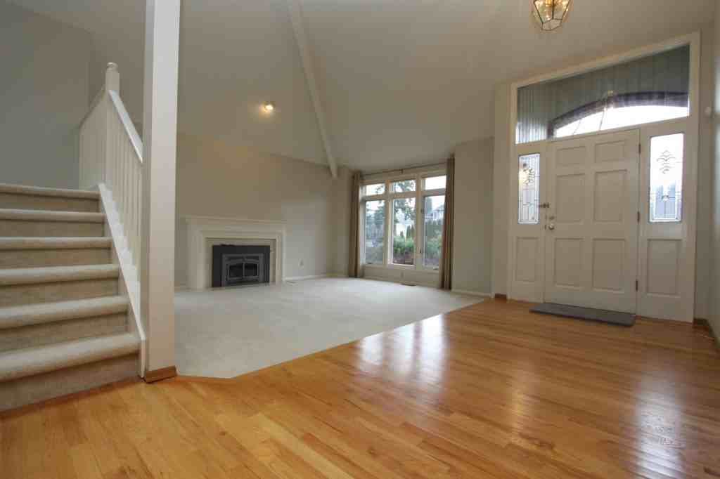 8028 148th Ave SE - Photo 2 of 5