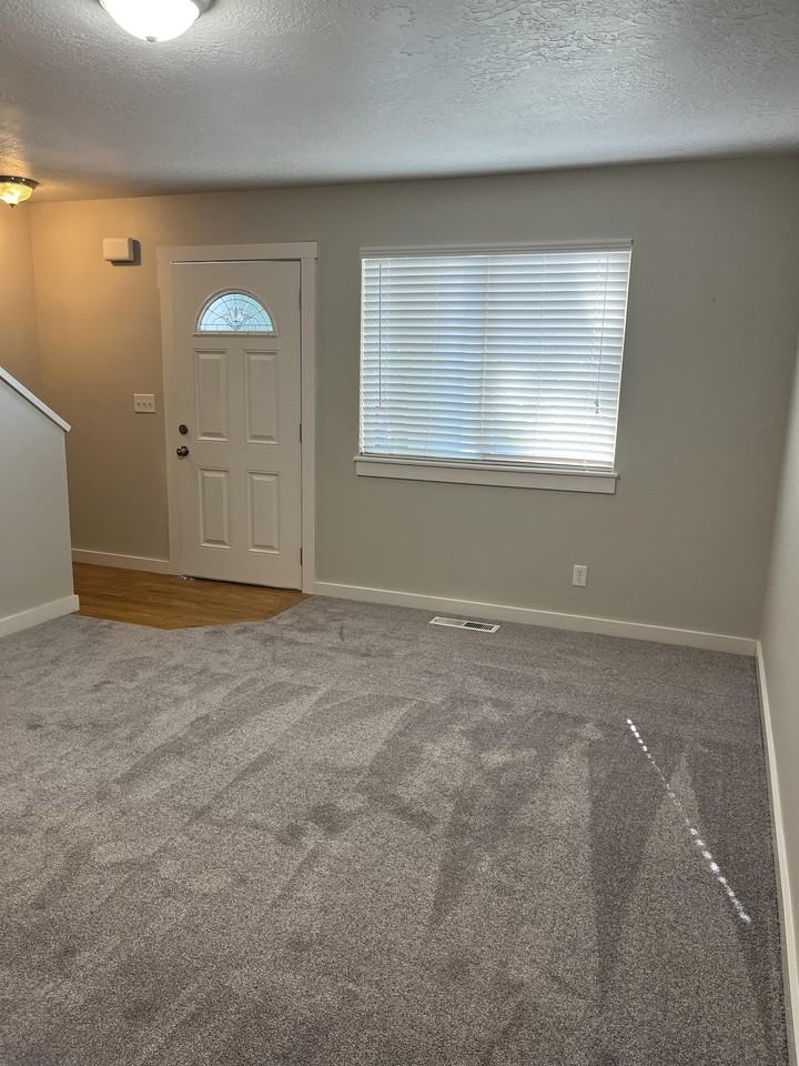 1236 S Columbus St #1 - Photo 5 of 18