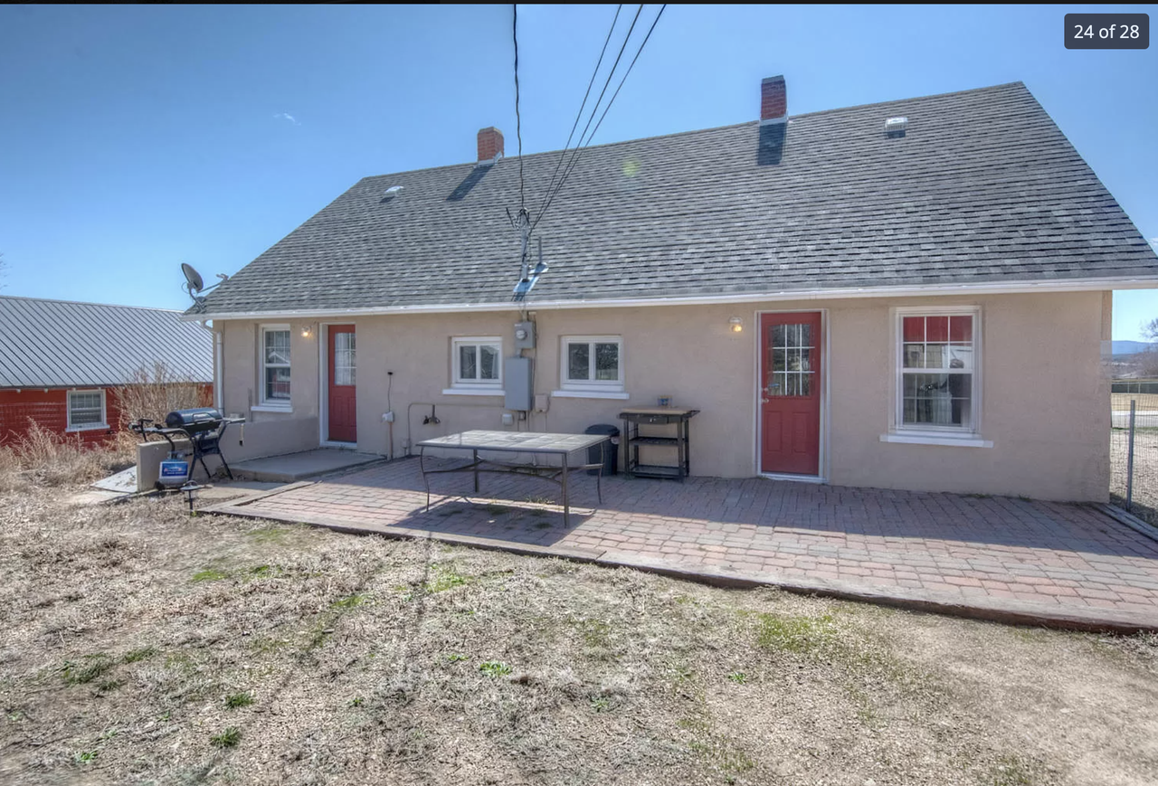 715 Hillside St #1 - Photo 3 of 19