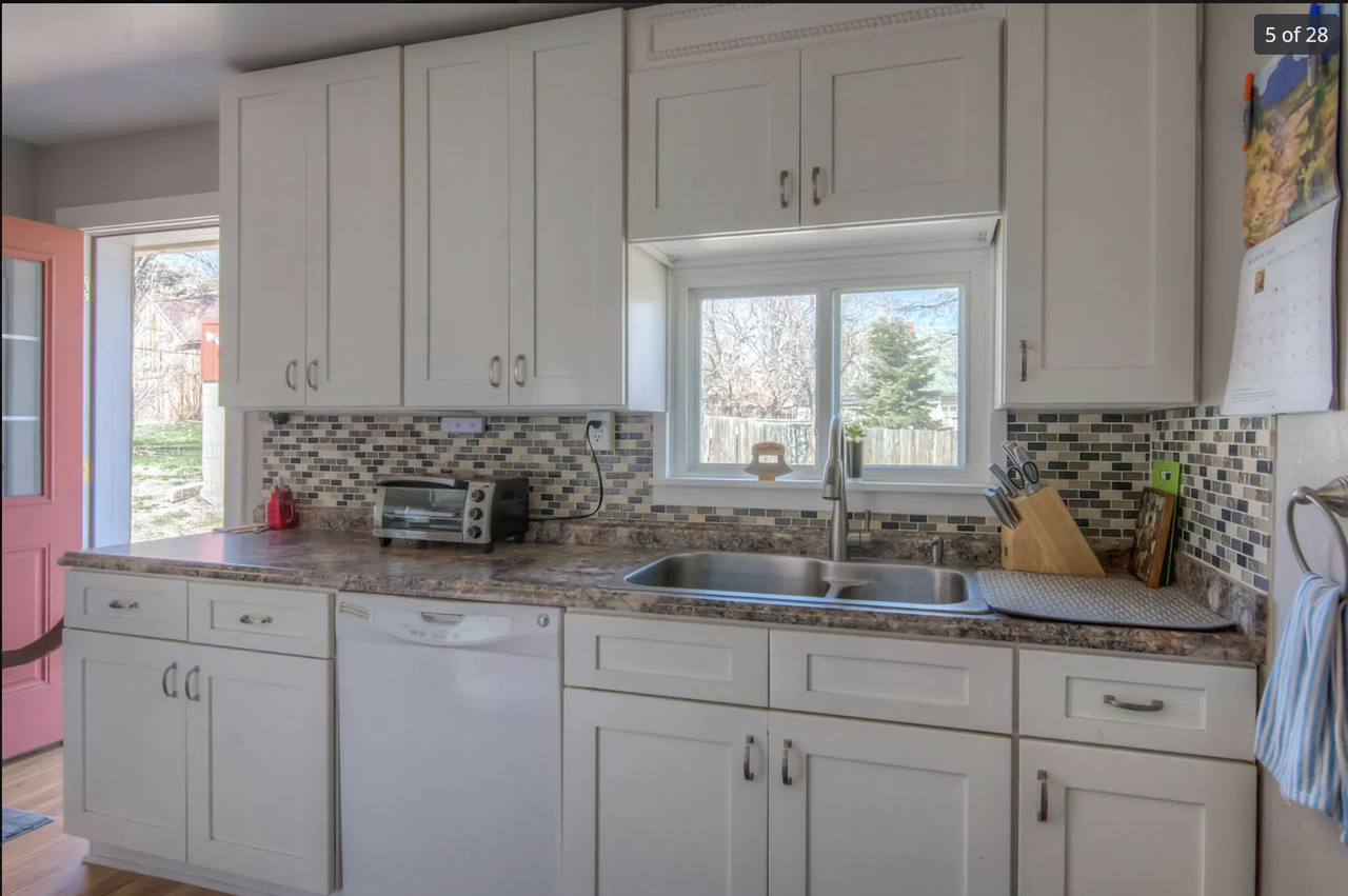 715 Hillside St #1 - Photo 5 of 19