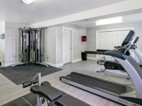 333 S Elm St