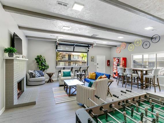 333 S Elm St - Photo 6 of 22