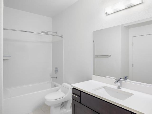 4350 S Hualapai Way - Photo 6 of 38