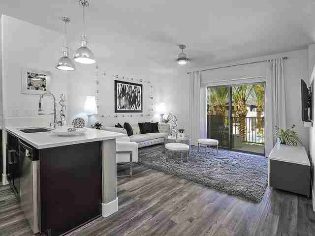 4350 S Hualapai Way - Photo 5 of 38