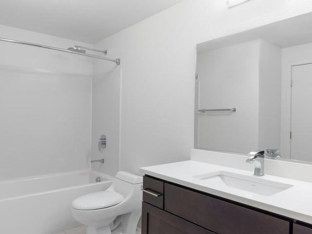 4350 S Hualapai Way - Photo 7 of 38