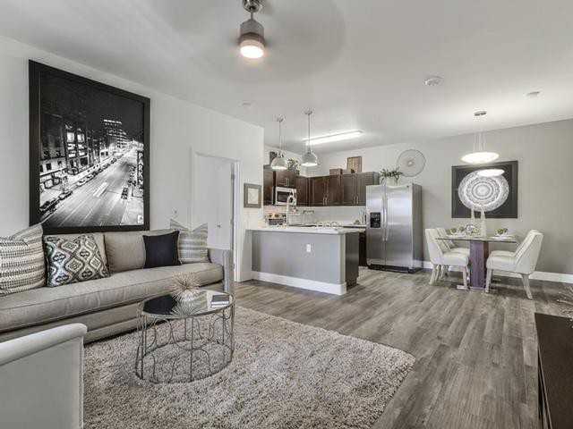 4350 S Hualapai Way - Photo 4 of 38