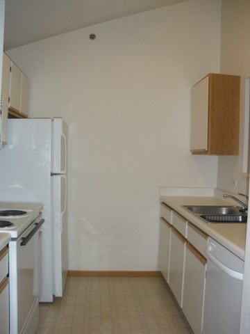 410 Cunat Blvd - Photo 3 of 11