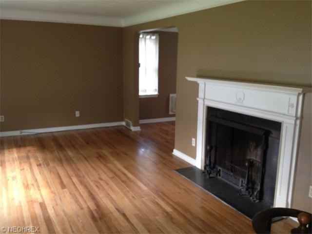 1451 Grenleigh Rd - Photo 3 of 9