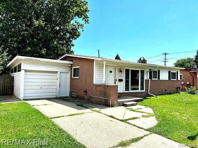 31030 Cousino Dr - Photo 3 of 28