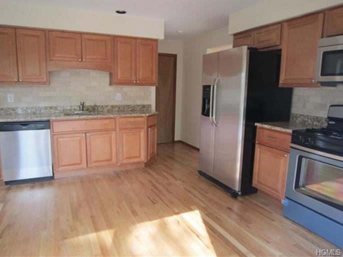 8 Friend Ct - Photo 2 of 25