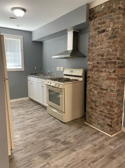 178 178 - 180 Salina Street - 178 - Photo 2 of 5