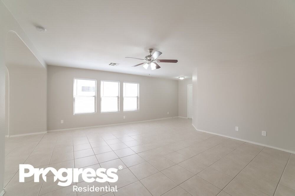 4026 E Tether Trl - Photo 3 of 16