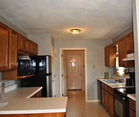 202 S Mill St - Photo 2 of 13